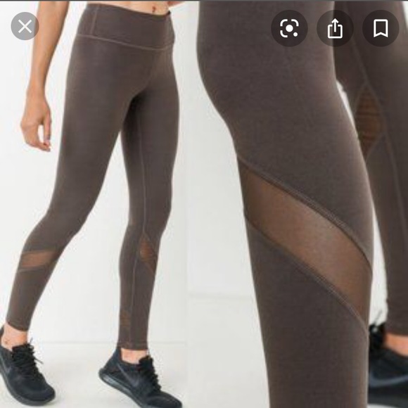 Mono B Black Cropped Yoga Leggings M - Picture 2 of 6